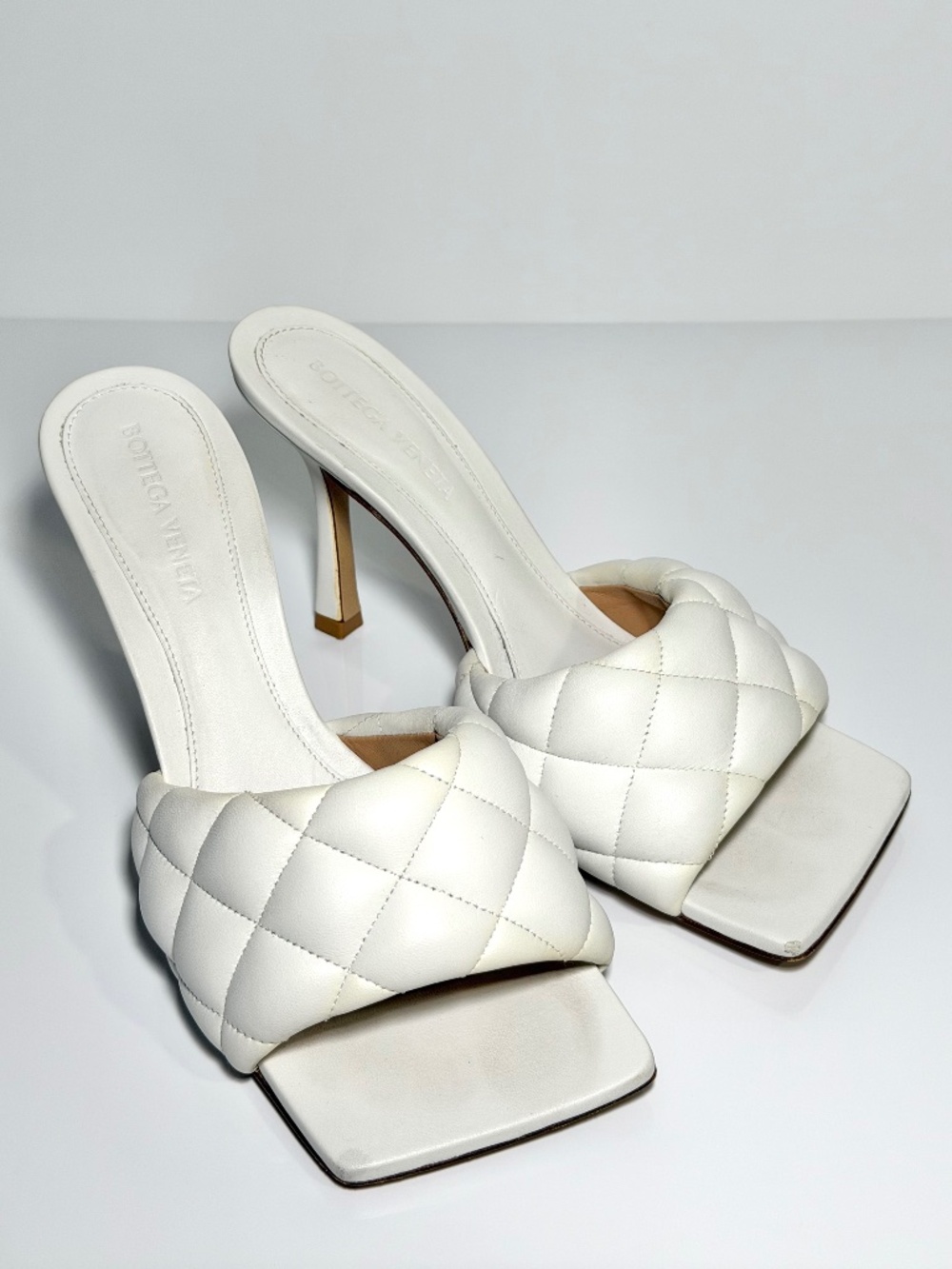 Bottega Veneta Nappa Matelassé Padded Mule Sandals Optic White 37.5